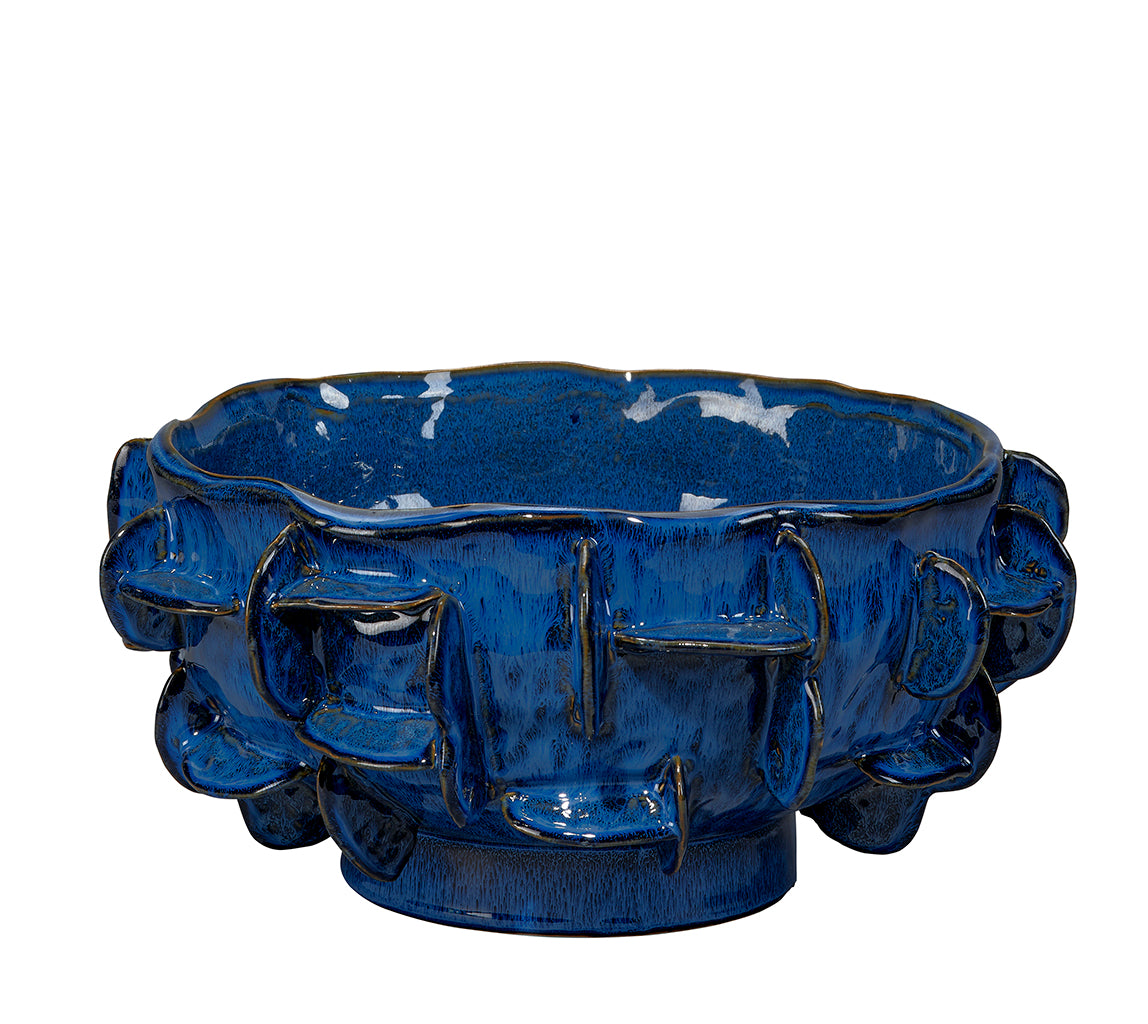 Front View. Beautifully handcrafted of fine ceramic, the surface of this bowl is emblazoned with han